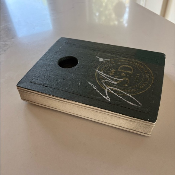 Sid Dickens Gallery Tile - Picture 4 of 8